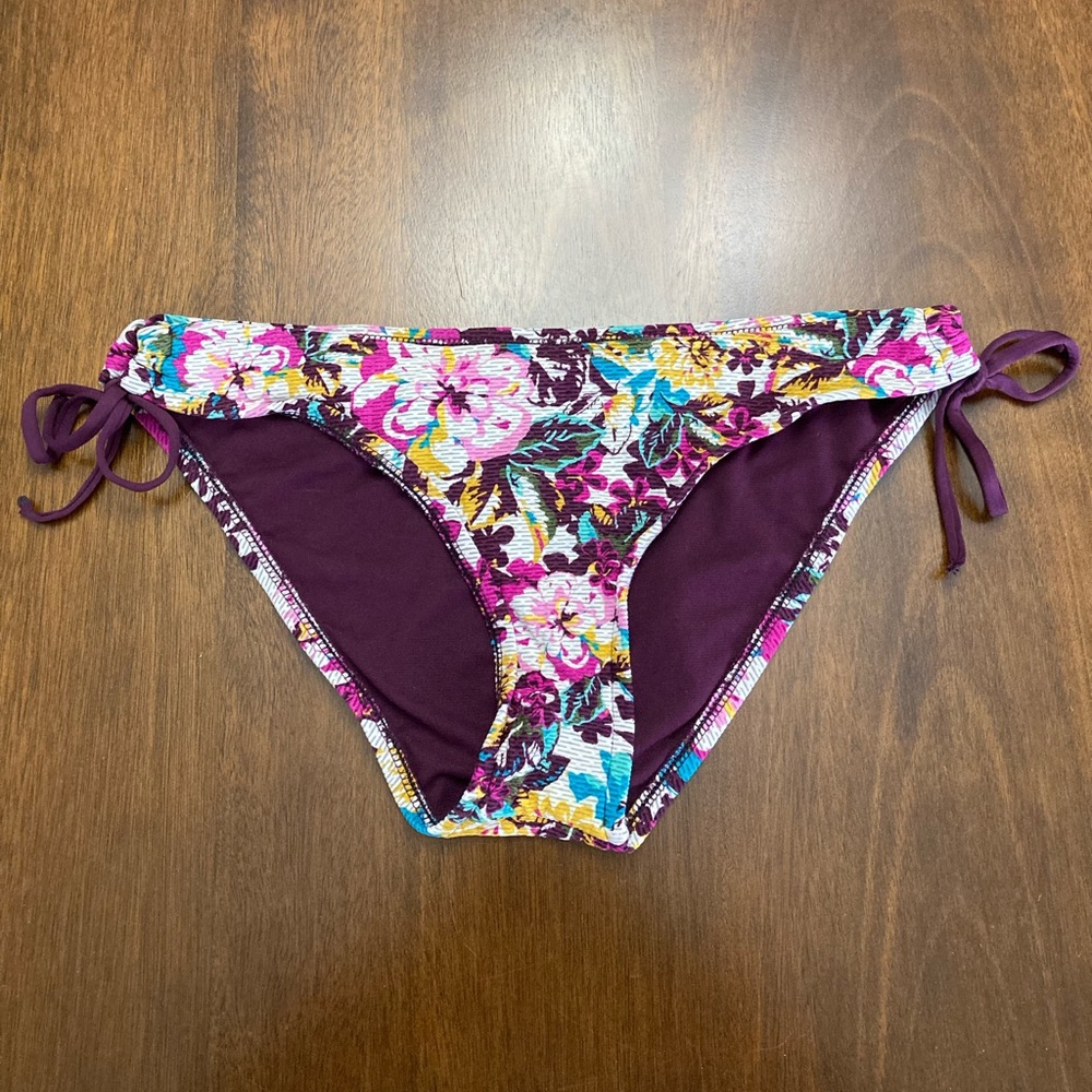 Mossimo Purple and White Floral Bikini Bottom Large